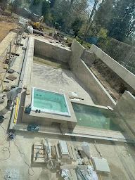 Photo n°28 de CONSTRUIRE MA PISCINE à Cenon (Société de construction de piscine)