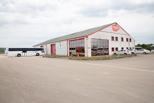 Photo n°23 de Lambert Locations à Gisy-les-Nobles (Service de location d'autobus)