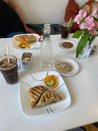 Willie's Café - Visual