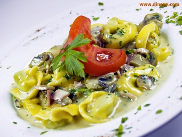 Plusminusnull (±0) Restaurant Bar Lounge