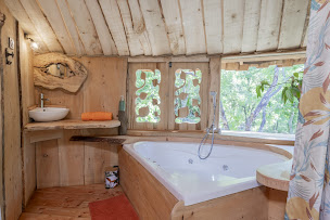 Photo n°4 de Souleyourt cabanes sous les arbres, hébergement insolite cevennes à Cazilhac (Hôtel bien-être)