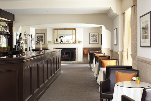 Cocktail Bar - The Royal Hotel