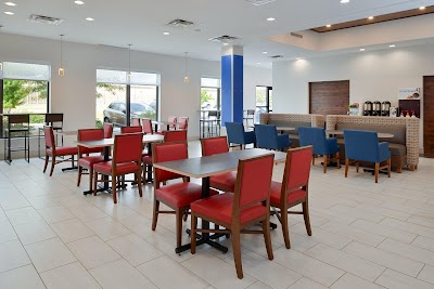 Holiday Inn Express & Suites Pueblo North