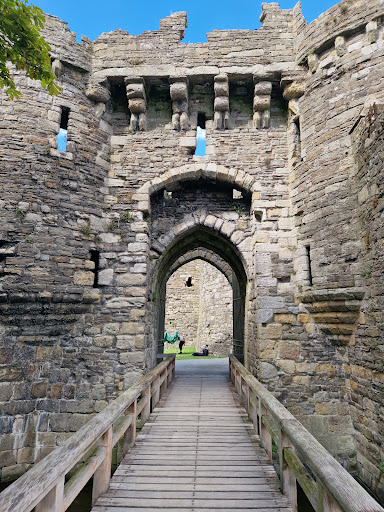 Beaumaris Castle - Thumbnail