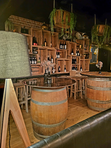 Photo 3 - Le resto de la p'tite cave