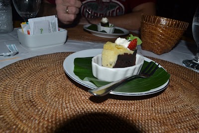 Photos of Anom Beach Hotel