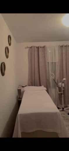 Ana & Aide Beauty Salon - Thumbnail