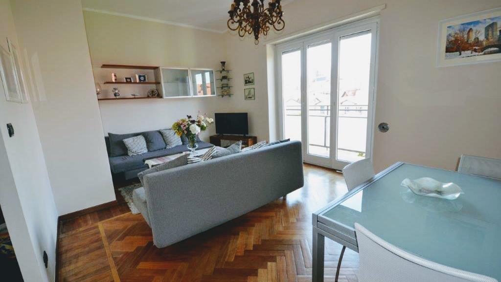 Magenta Apartment
