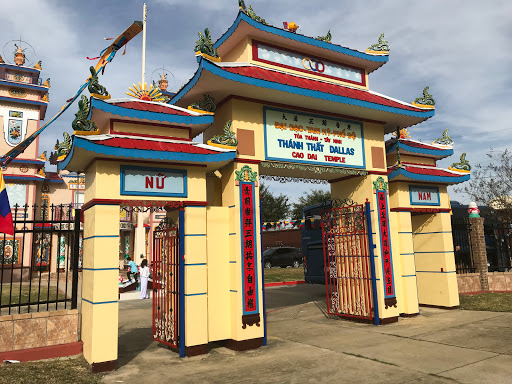 Cao Dai temple of Garland - Thumbnail