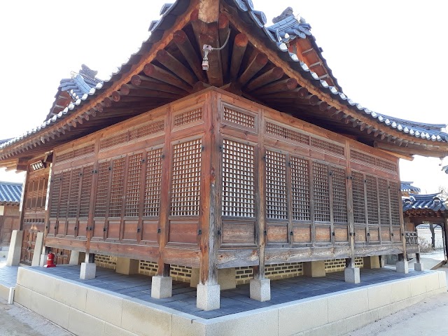 Gwanghwamun Gate (광화문)