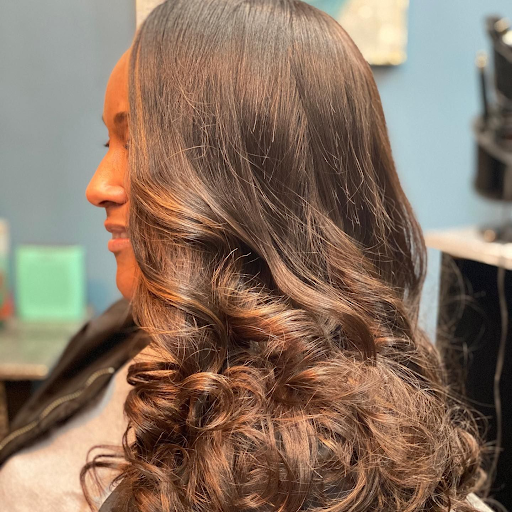 Links and Tresses Hair Studio
