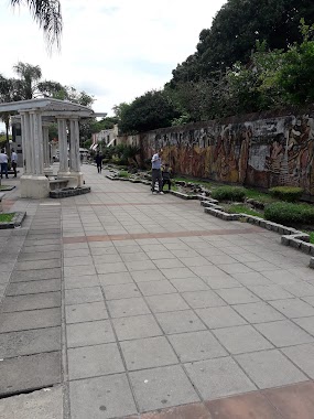 Paseo Peatonal y Mural de La Avenida Italia, Author: Sixto Jorge Rodriguez