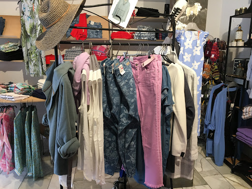 Boutique flair - Thumbnail