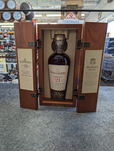 Reds Package Store - Visual