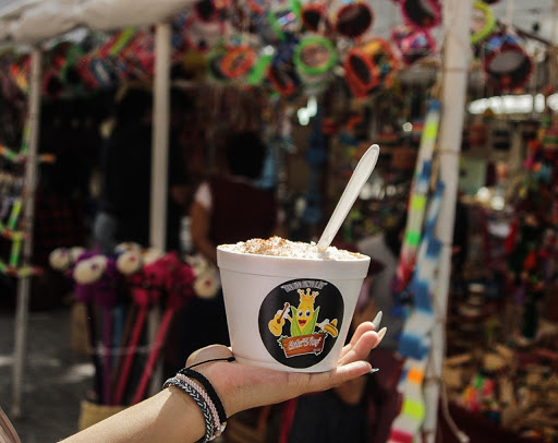 Elotes y fruta de temporada "EL REY"