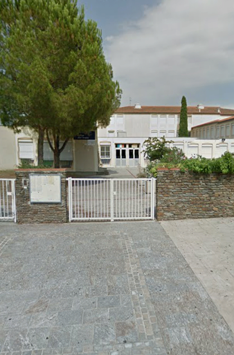 Middle School Jean Amade Gallery - France