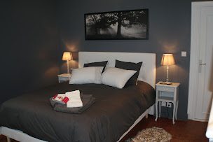 Photo n°6 de Le Château de la Barre à Mosnes (Chambre d'hôtes)