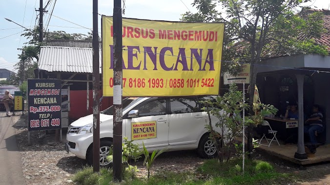 KURSUS MENGEMUDI MOBIL KENCANA, Author: Rawati Panjaitan