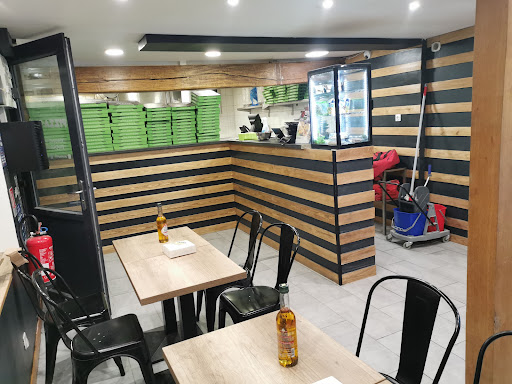 Photo 4 - PIZZA KING ANDEVILLE