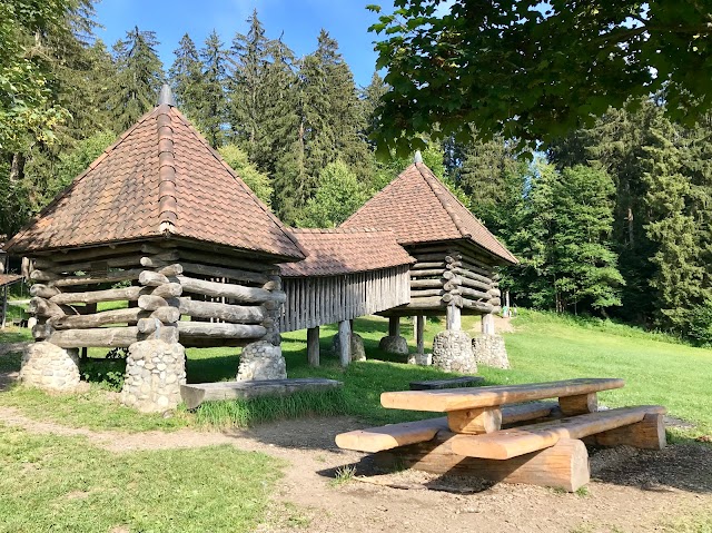 Abenteuerspielplatz Schattwäldli