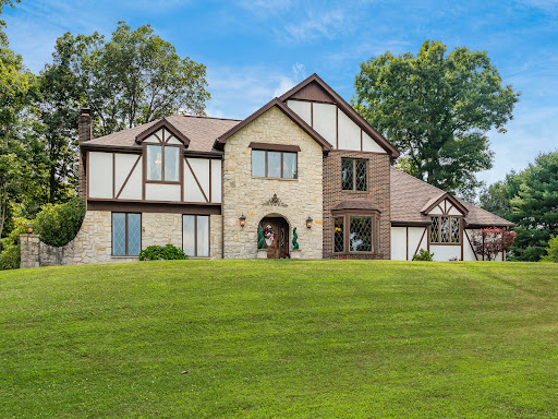Enchanted Estate - Visual