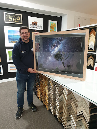 Deluxe Art - Printing, Framing & Gallery - Thumbnail