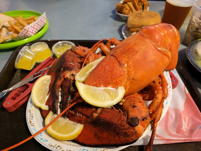 Arnold’s Lobster & Clam Bar