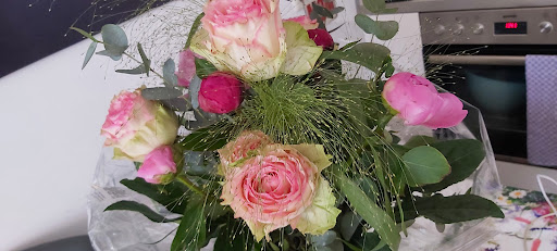 Julia Winter BLUMEN WOHNEN LEBEN - Thumbnail