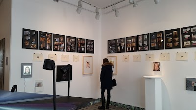 Photos of Draakoni Gallery