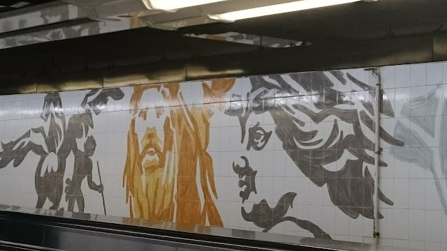 Invalides Metro Station
