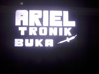 Photos of ARIEL TRONIK