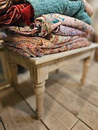 Photo n°13 de Caravan café à Marcilhac-sur-Célé (Magasin de meubles)