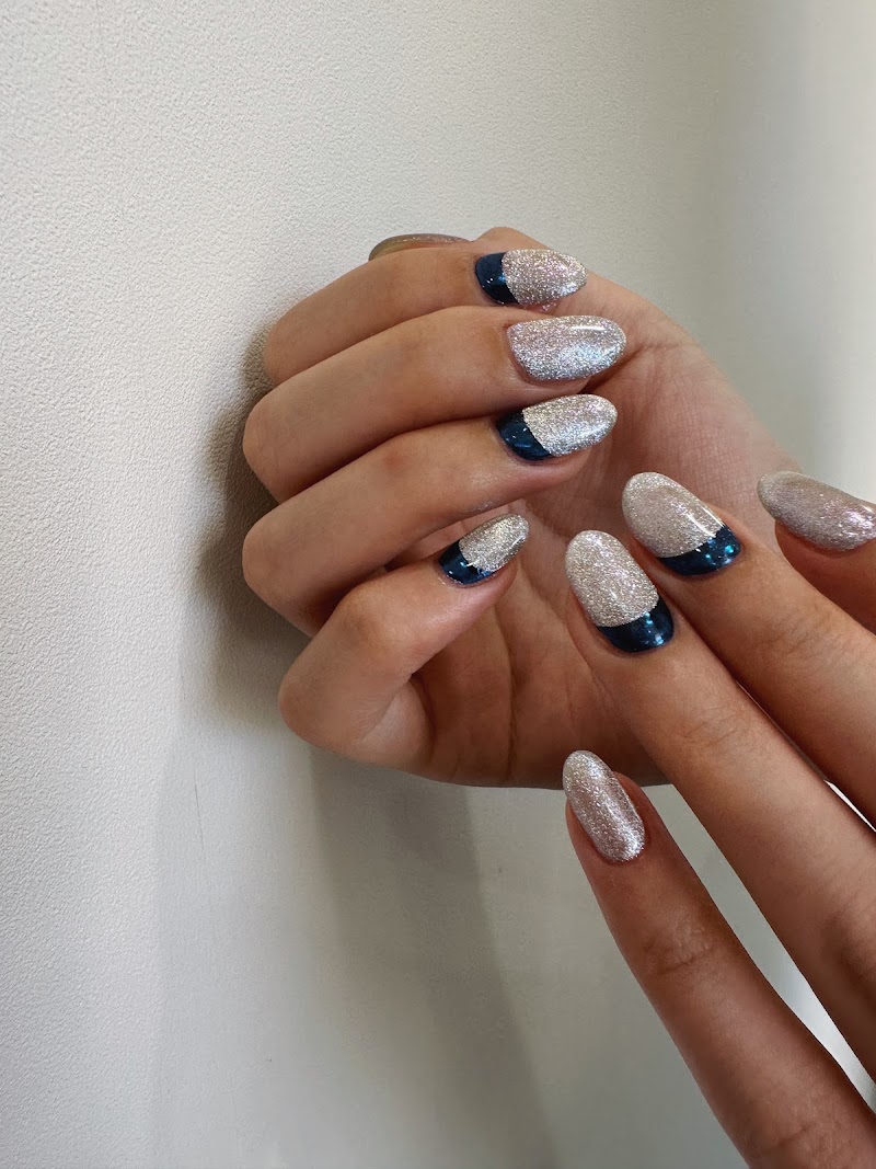 mauve nail