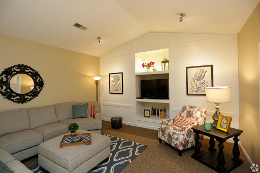 Crown Colony Apartments Gallery - United States