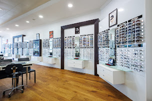 Photo n°6 de Opticien LES ANGLES - Optical Center à Les Angles (Magasin de lunettes de soleil)