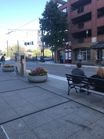 Old Town/Chinatown MAX Station