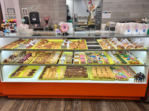Castle Donuts - Visual