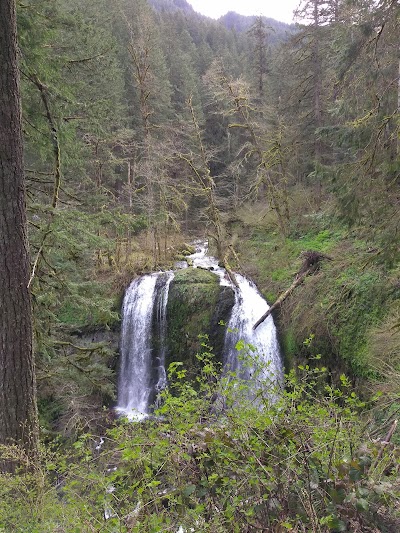 Elowah Falls Parking