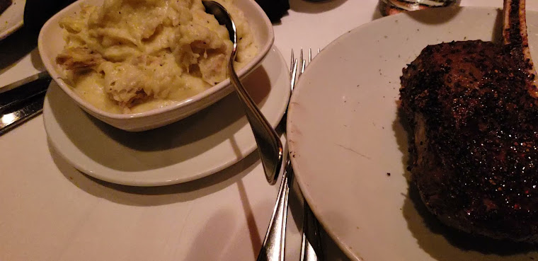 Fleming’s Prime Steakhouse & Wine Bar by null