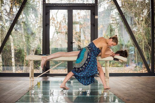 Kurs masażu Lomi Lomi | Głębia Ruchu Marta Gierczyńska | Kurs masażu | Masaż Warszawa