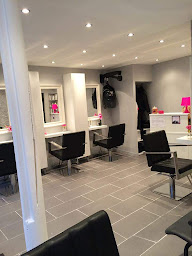 Photo n°1 de Artis'tifs à Belloy-en-France (Salon de coiffure)