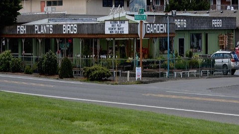 Lyle's Seaside Garden & Pet Center 725 Avenue J, Seaside, OR 97138