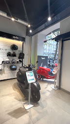 Photo n°2 de L'Univers du 2 Roues à Paris (Atelier de réparation de scooters)