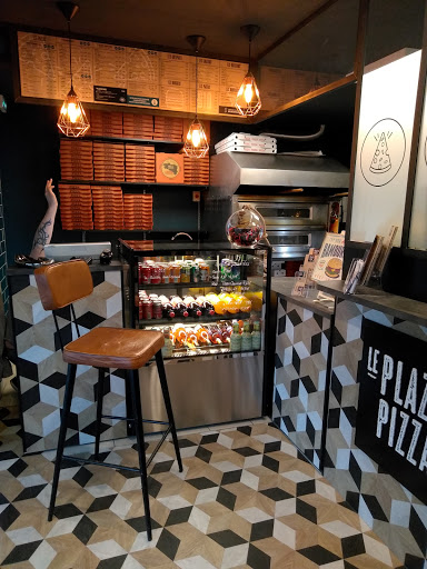 Photo 3 - Le Plazza Pizza