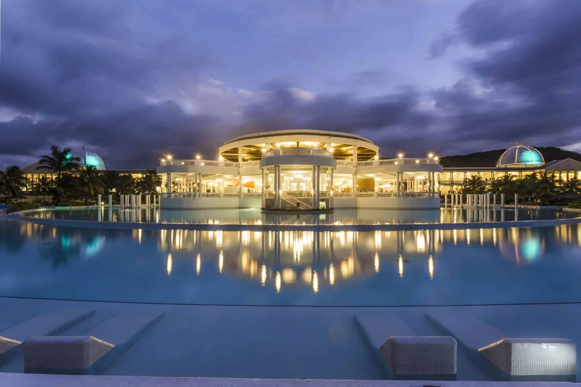 The Signature Level at Grand Palladium Lady Hamilton Resort & Spa