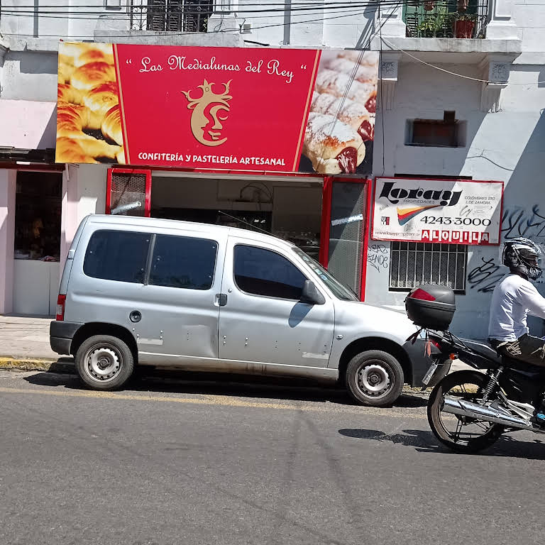 Los Reyunos Producto Medialuna Cruda