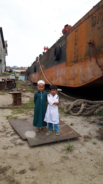 Photos of Dok & Perkapalan Kodja Bahari. PT Persero