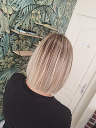 Photo n°3 de Au Cocon d'Elodie à Cauville-sur-Mer (Salon de coiffure)