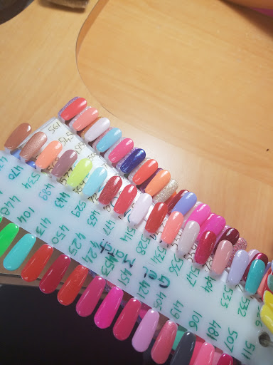 Vicky Nails - Visual