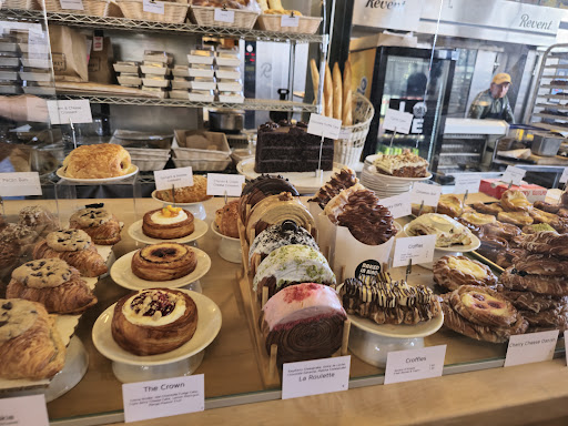 Izzio Bakery Central Market - Thumbnail